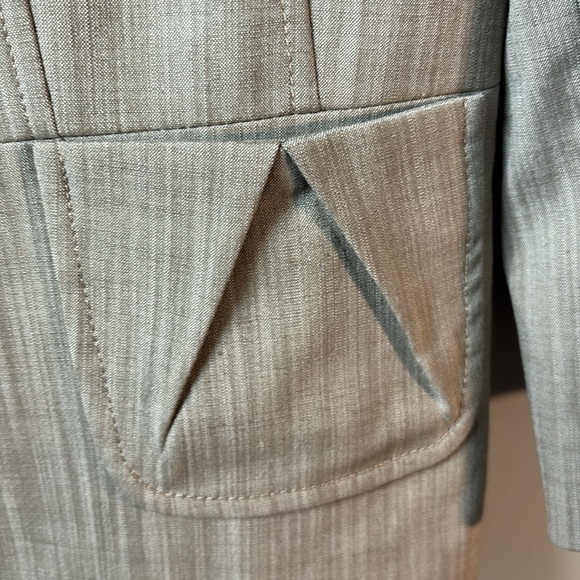 NWT Alex Marie Blazer in size 12. Washable. Wrinkle-Free in neutral color. - Picture 7 of 11